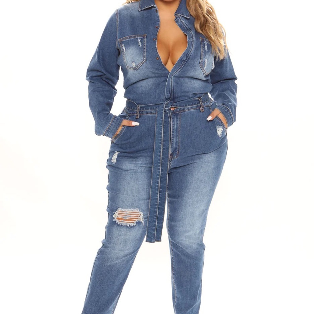 Women's Plus Size 1X 14/16 Long Sleeve Distressed Denim Jumpsuit
